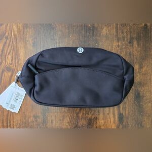 Lululemon City Essentials Pouch O/S New
